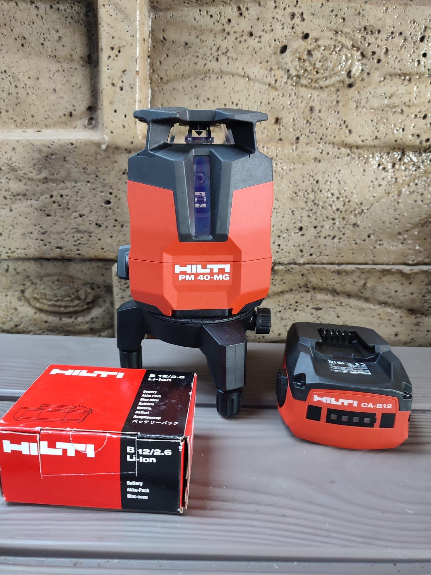 Hilti nivela cu linii verzi noua