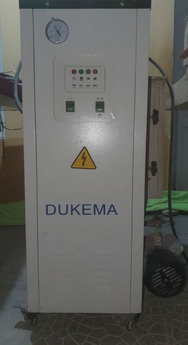 Par Generatori Xitoy ishlab chiqarilgan bitta stoli xali ochilmagan