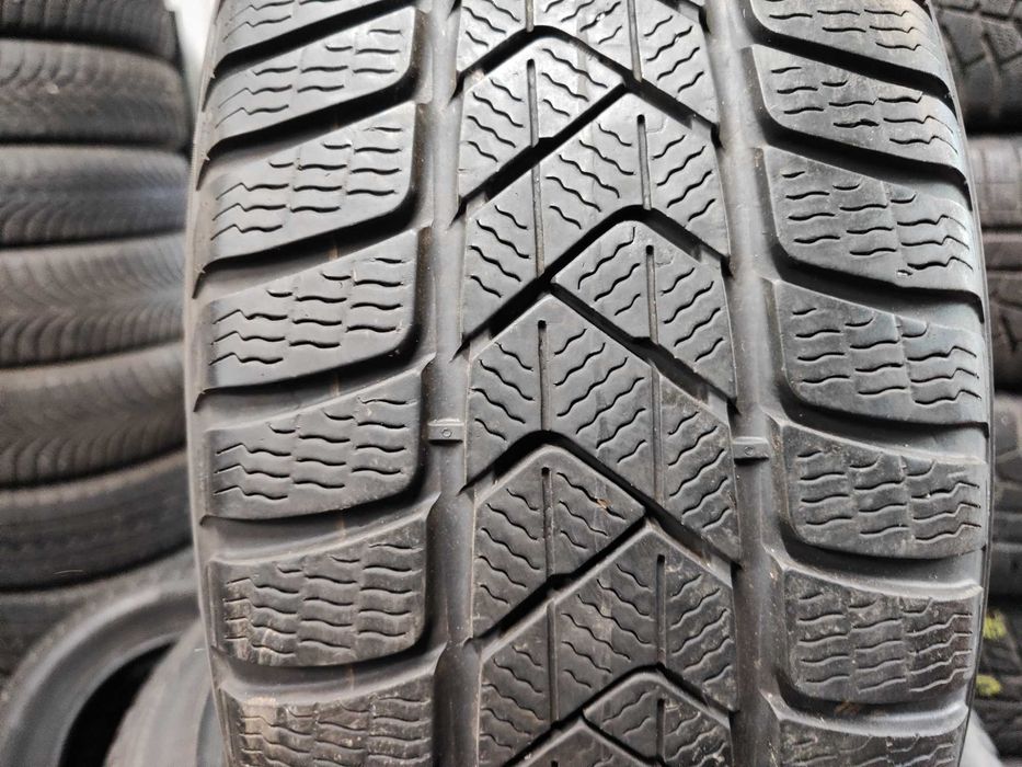 4бр. зимни гуми 225/50/18 Pirelli