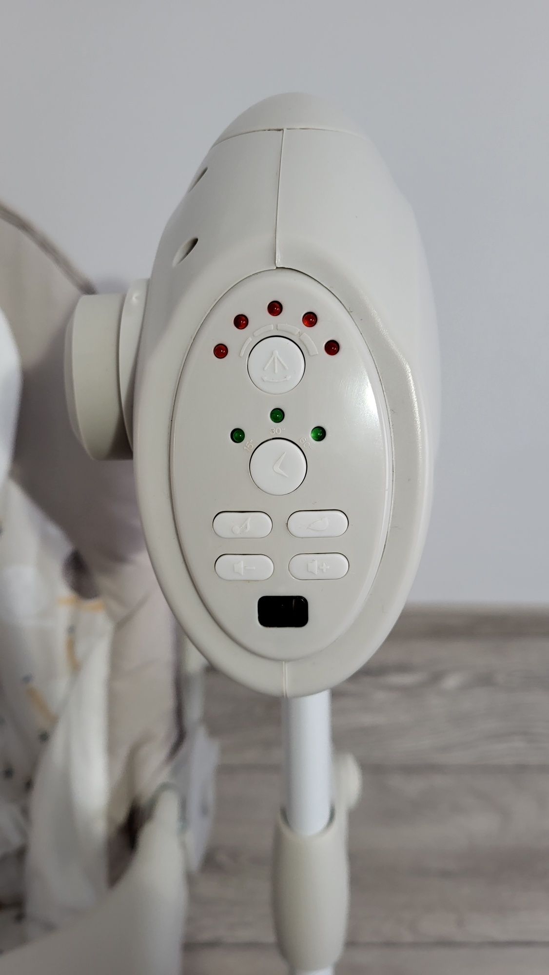 Leagan copii electric cu telecomanda