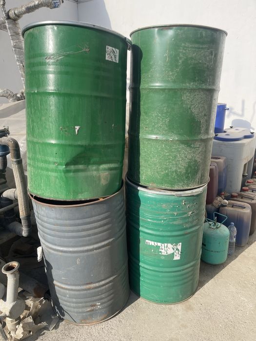 Продается 200 литровая железная бочка