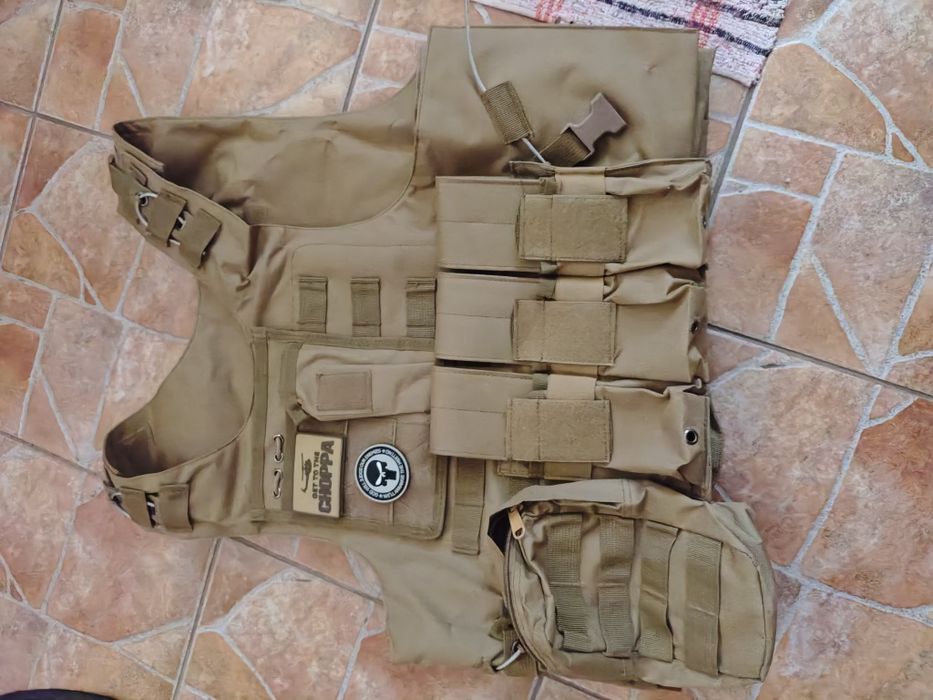 Arme Airsoft cu toate accesoriile