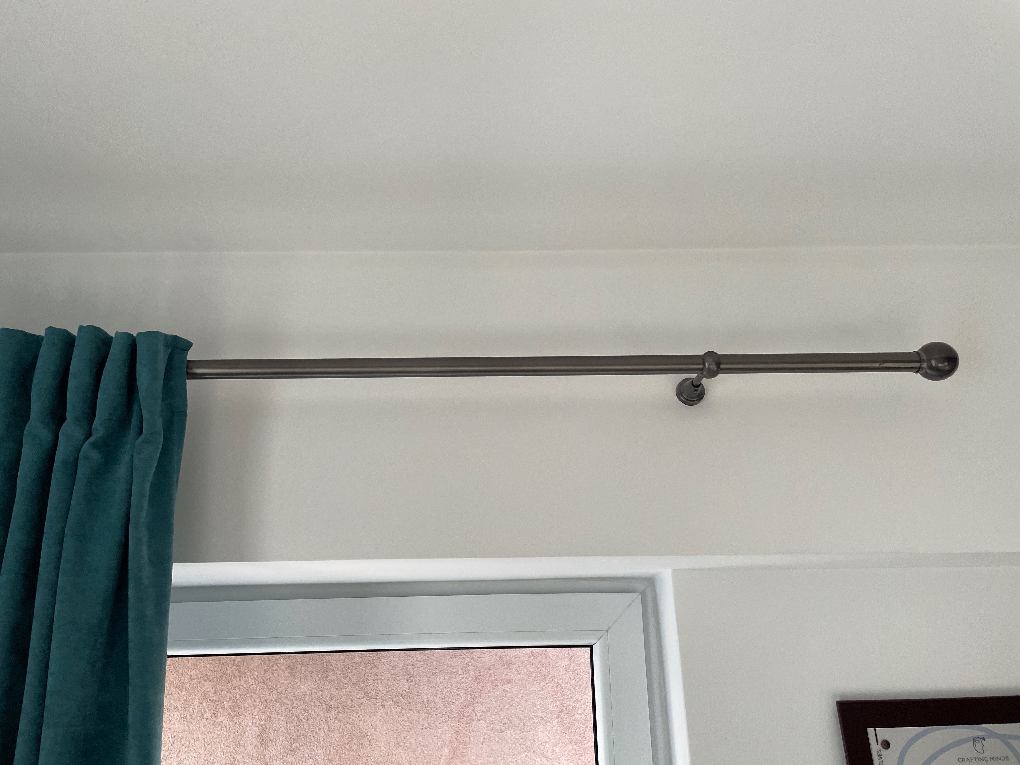 Draperii cu galerie inclusa