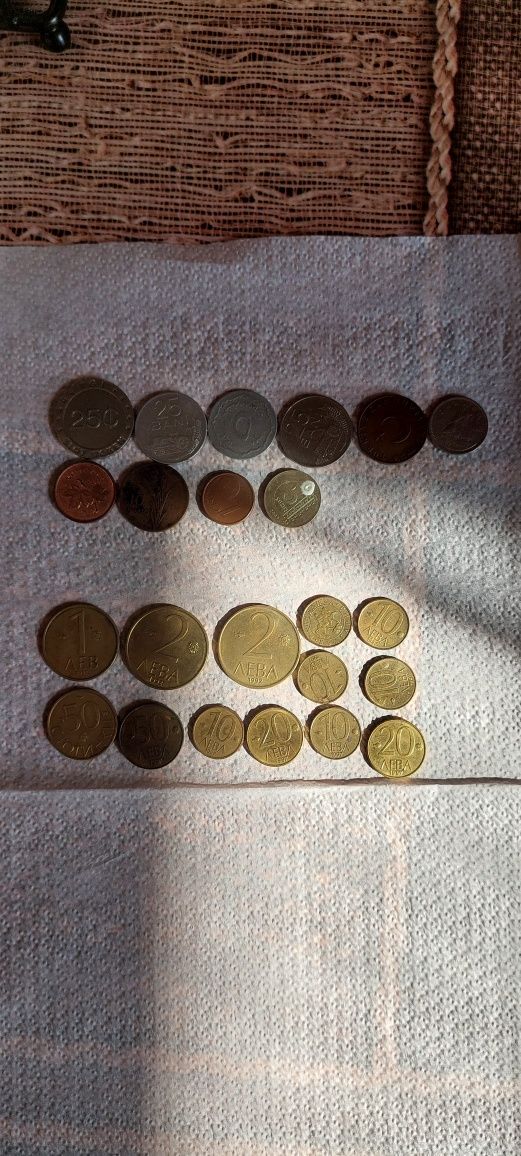 Продавам стари Български монети и  банкноти