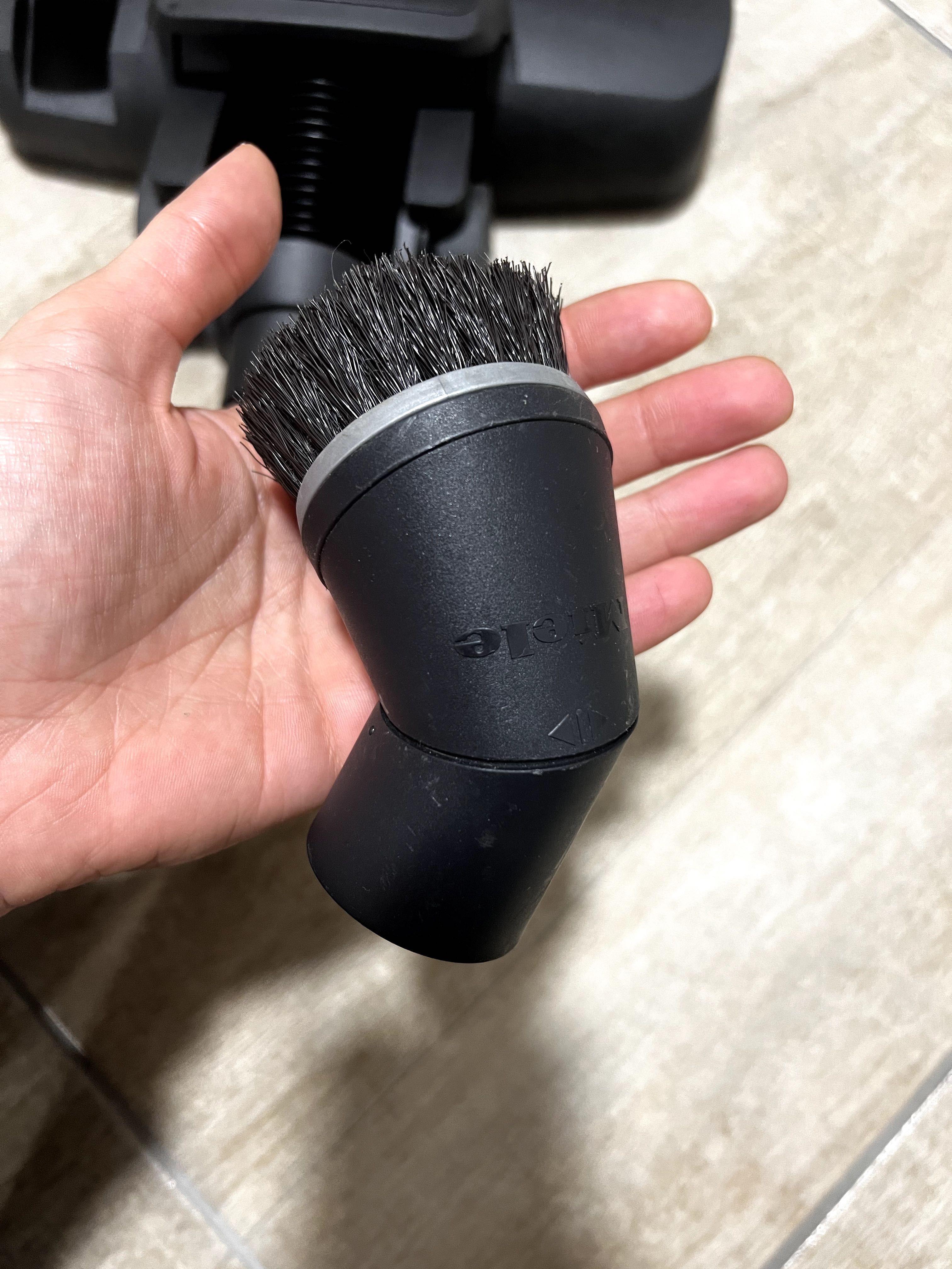 Прахосмукачка Miele Blizzard CX1