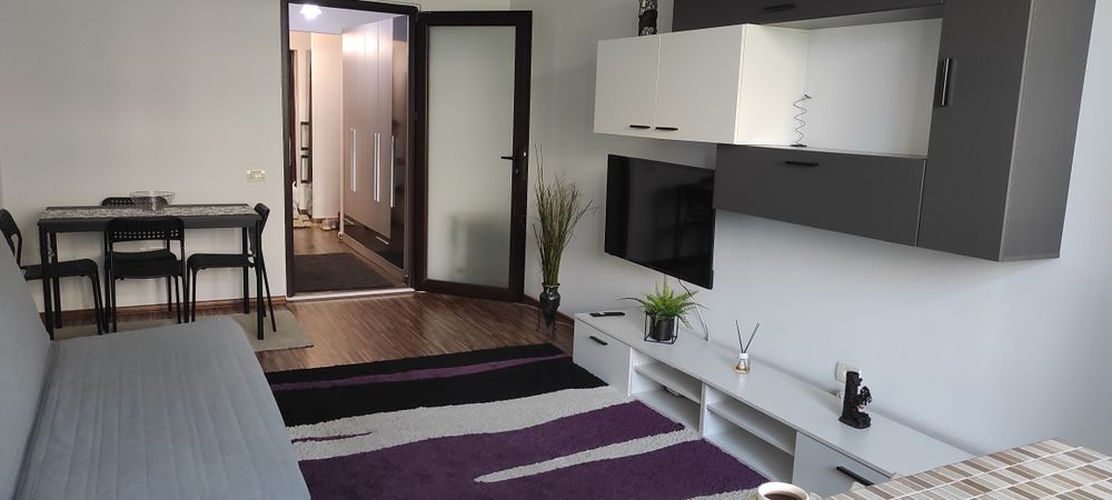 Închiriez garsonieră zona posta far