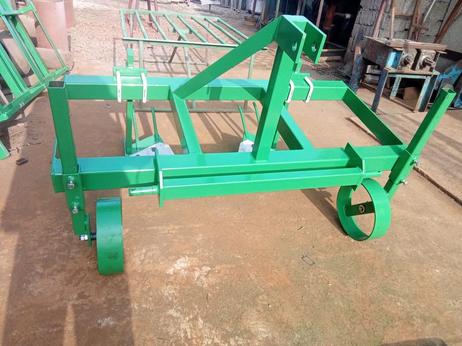 Masina de ridicat fólia.