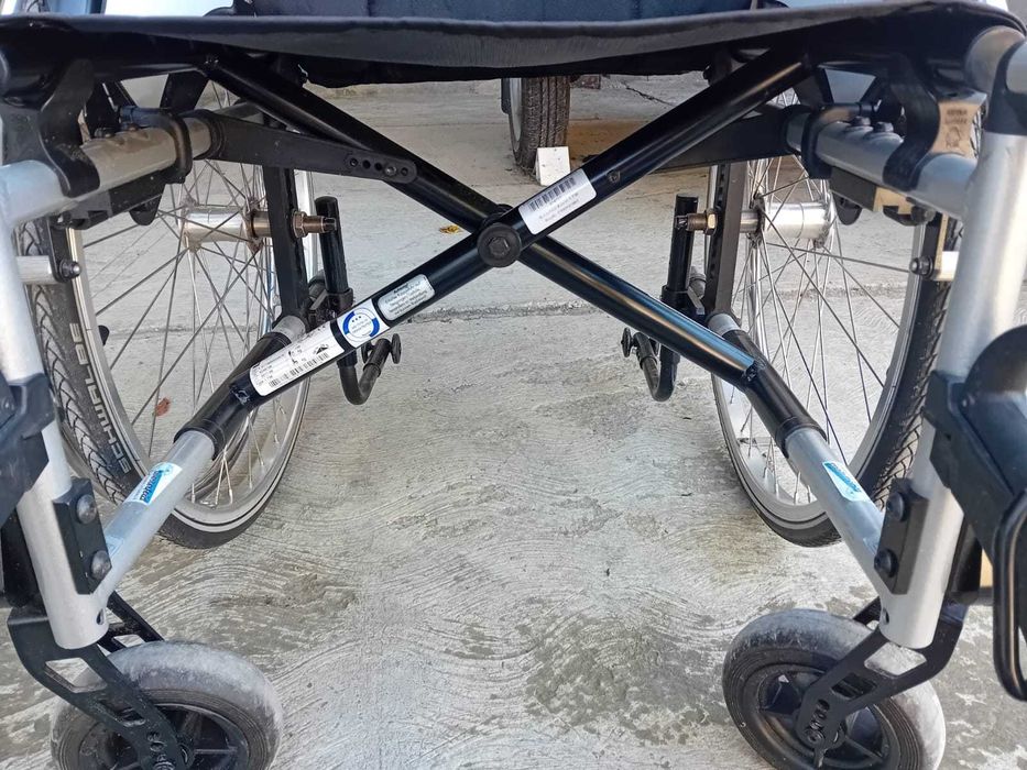 Scaun cu rotile meyra avanti