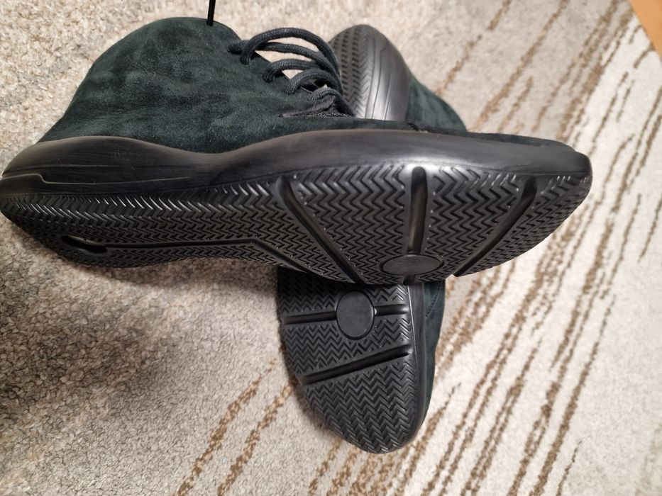 Vând ghete Jordan 43