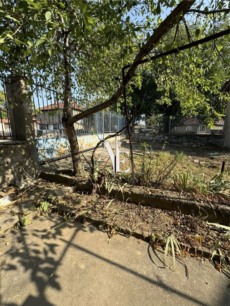 Продава се Къща в Угърчин - 269 кв.м за 181 €/кв.м - Снимка #5