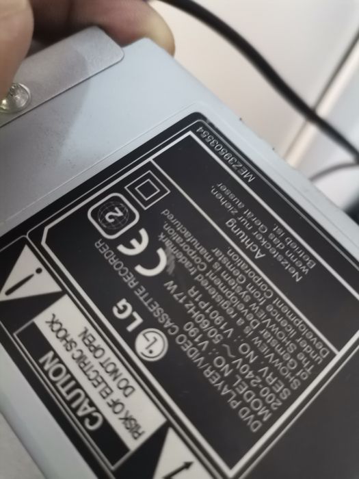 Lg universum  pt piese sau restaurare
