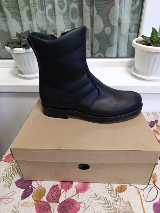 Мъжки боти от естествена кожа