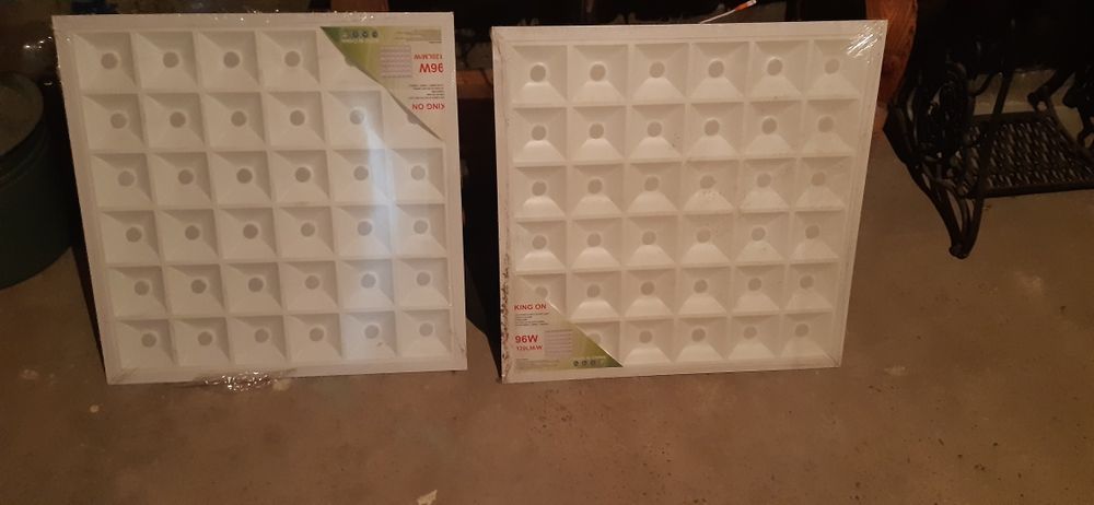 2 ta led sotiladi kotta yengi