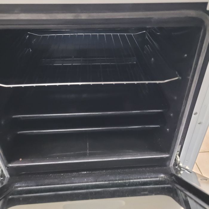 Нова печка с газ.