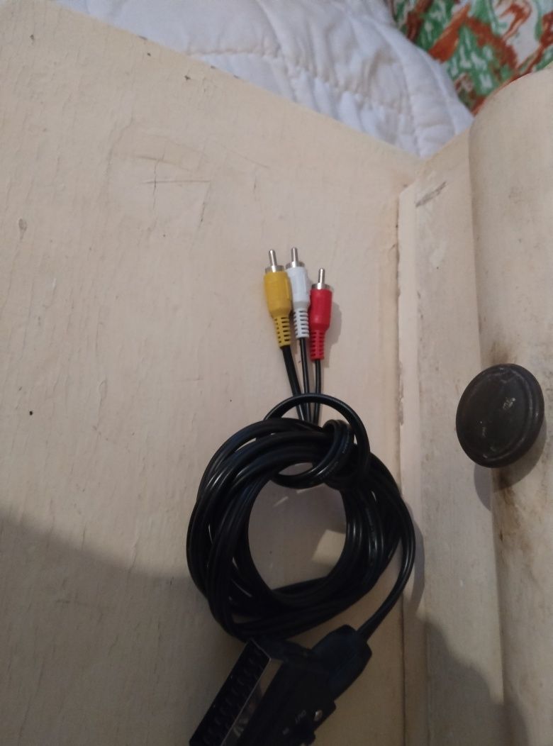 Продавам кабел за приемник