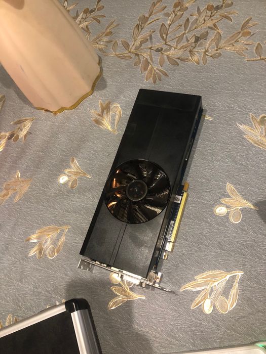 Срочно сотаман Видео карта r570