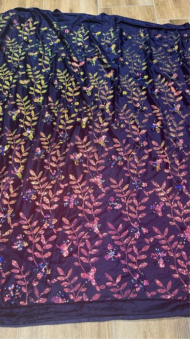 Платове за носии