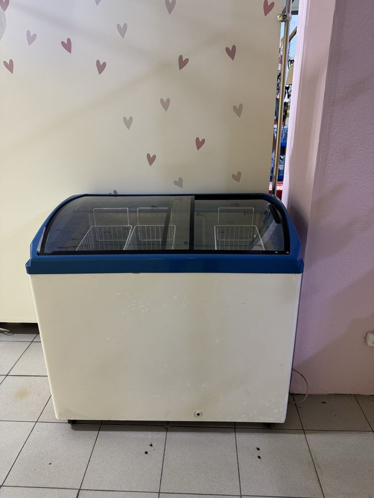 Морозильник продается !