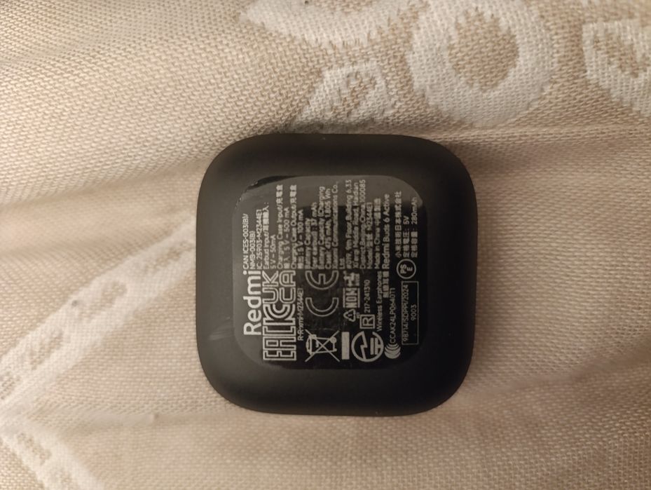 Продам наушники новый