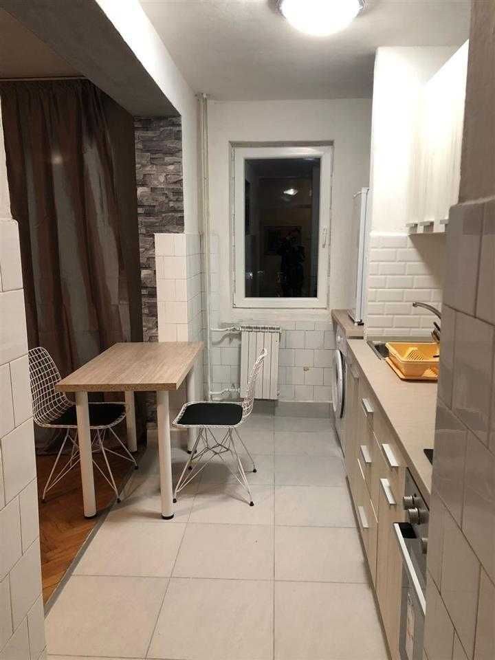 Дава се под наем Тристаен апартамент в Пловдив, Каменица 1 - 82 кв.м за 367.2 € - Снимка #1