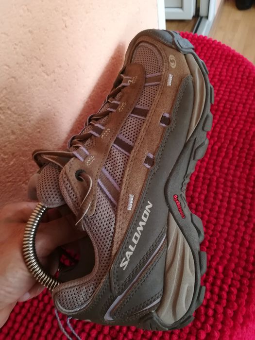 Adidași Salomon nr 39 piele unisex