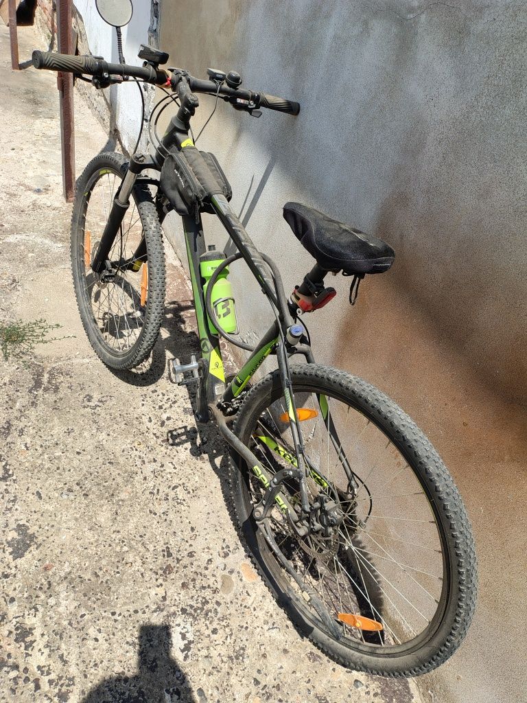 Bicicleta mountain bike