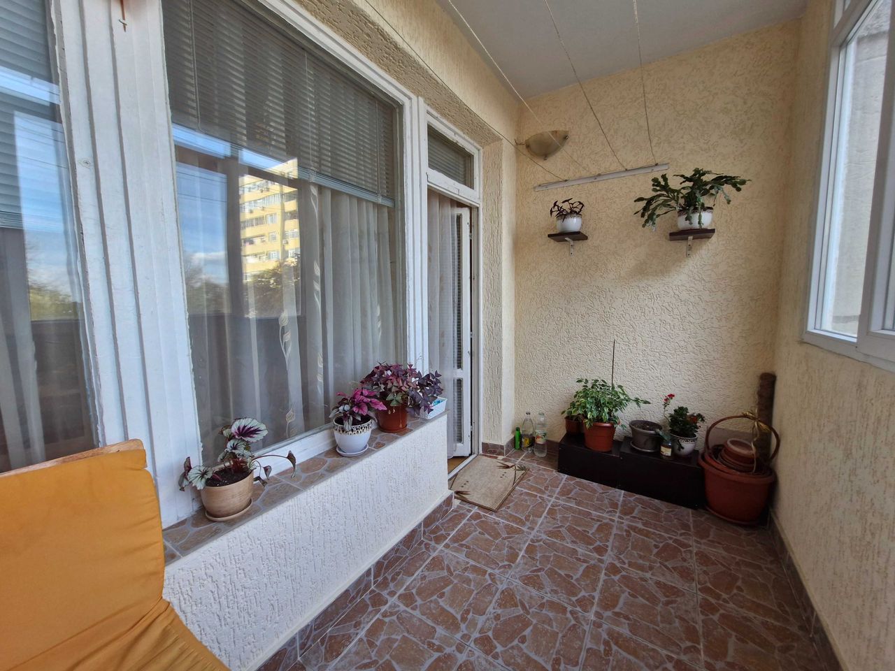Продава се Двустаен апартамент в Ямбол, Граф Игнатиев - 62 кв.м за 1193 €/кв.м - Снимка #6