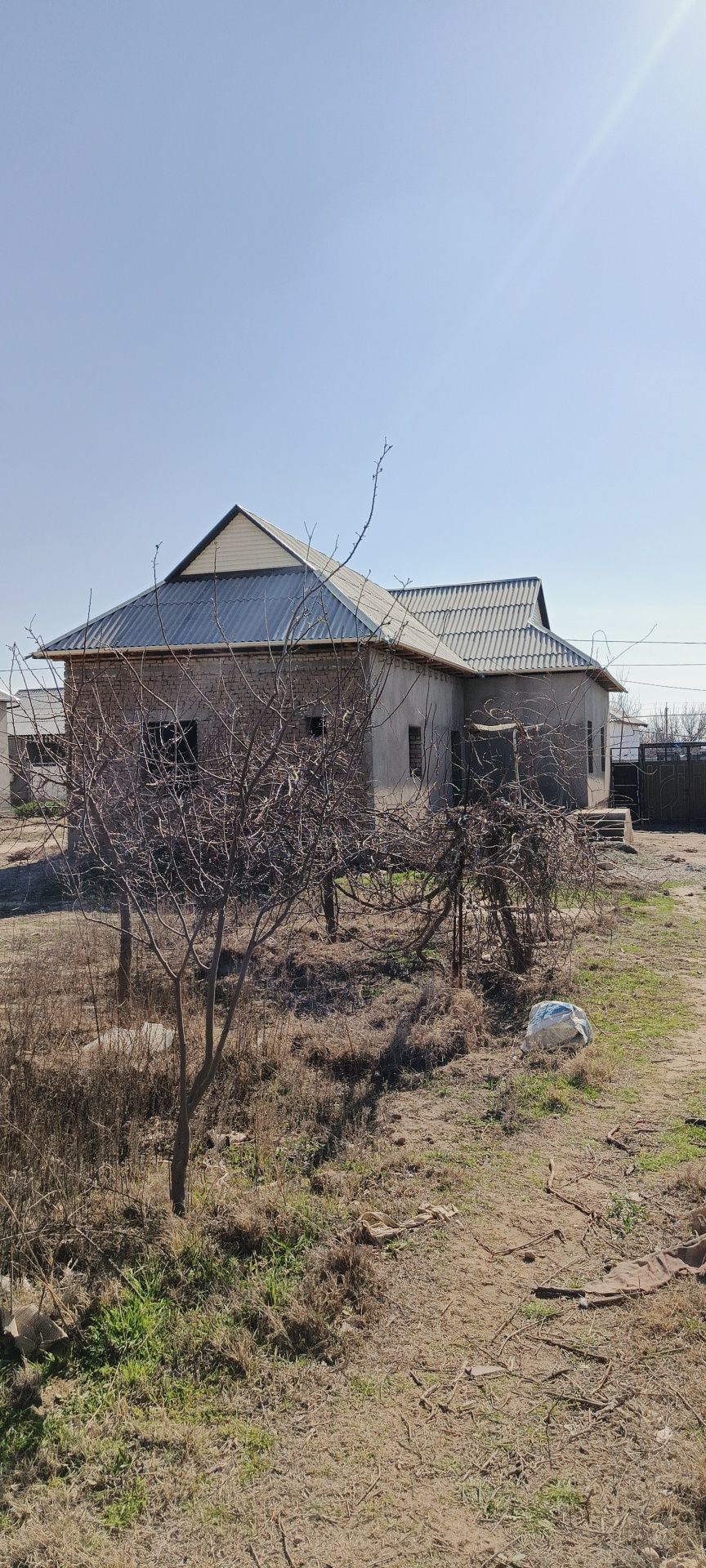 Уй сотлади. Ховли