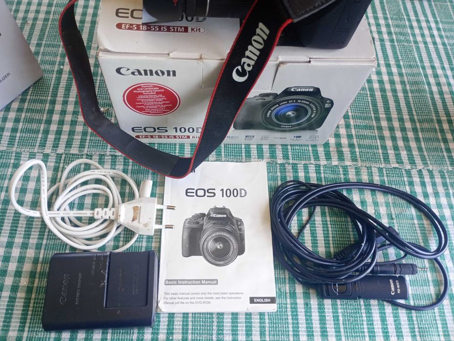 Canon EOS 100D и обектив 18-55mm IS STM