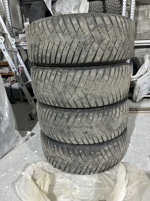 Goodyear 275/60/20