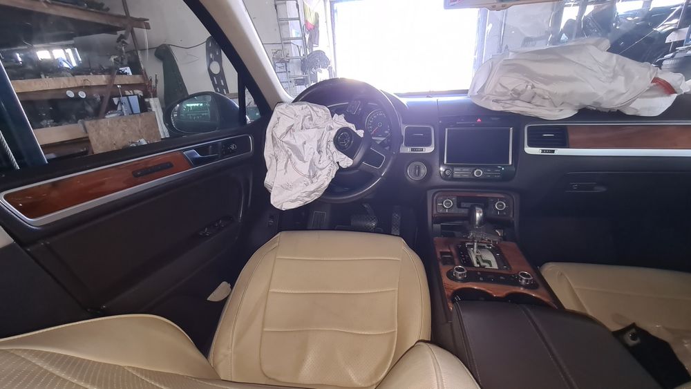 На части Туарег Touareg 239кс 240кс 2011г VW 3.0tdi ел багажник ГНП
