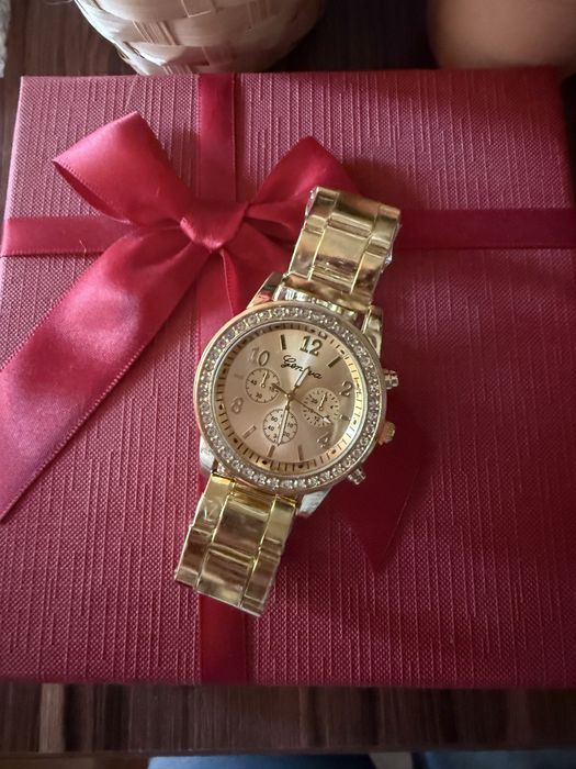 Часовник с гривна