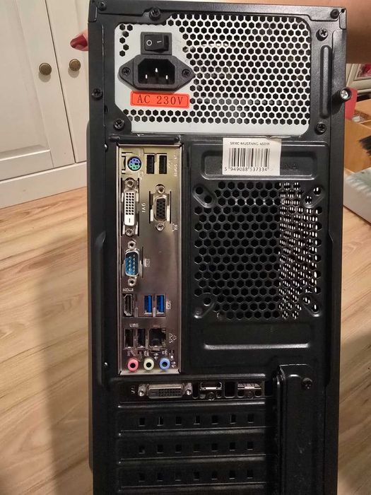 Sistem PC i3-8100, RX 560, 8GB RAM + Monitor curbat Philips 27 inch