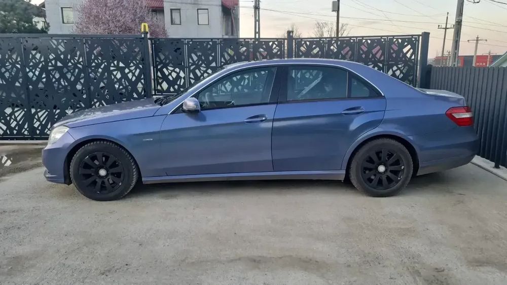 Mercedes-Benz E E200 prim proprietar in Romania , din 2016 adusa din Germania .