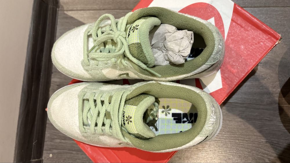 Маратонки от плюш Nike нови