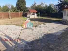 Къща в Варна-м-т Боровец - юг площ 110 цена 135000