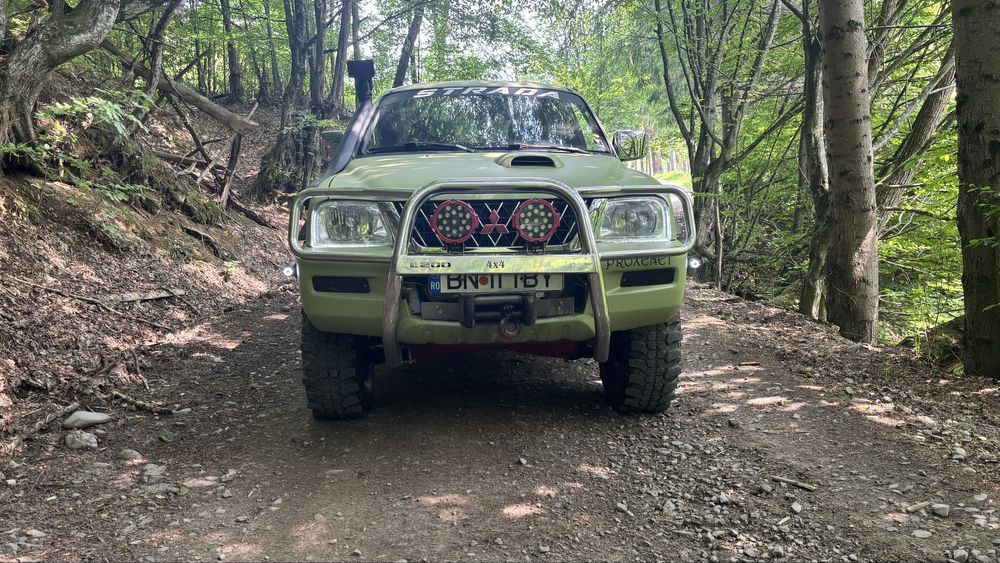Vând mitsubishi L200