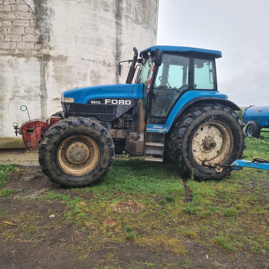 Vand tractoare landini si ford