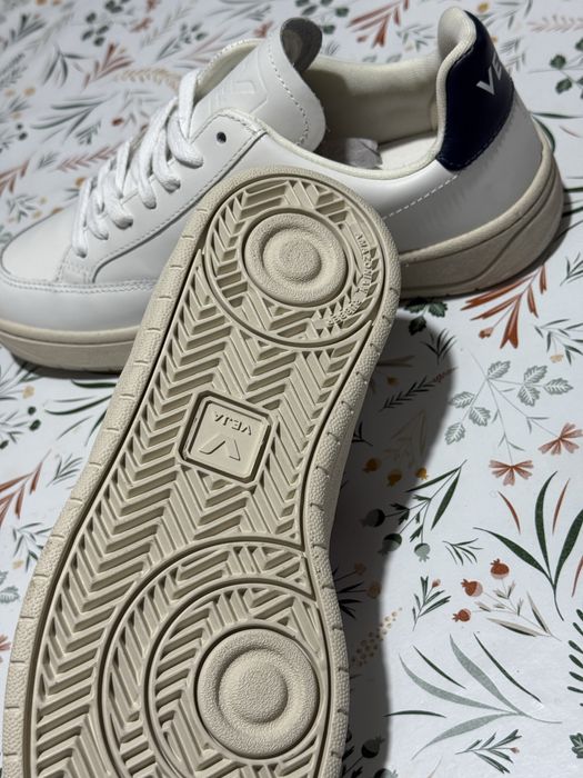 Veja v12 Unisex marime 39