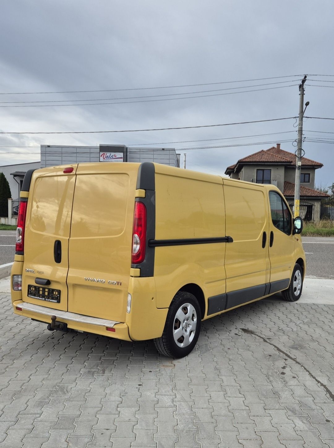 OPEL VIVARO 2.0 CDTI L2-H1 / AC / Pilot /Garantie