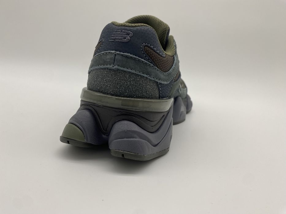 New Balance 9060 Dark Moos