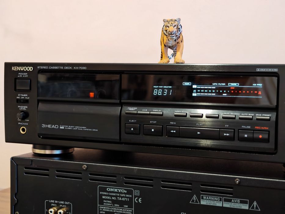 Kenwood KX-7030. Deck valoros, 3 head. Estetică de raft. Preț fix !