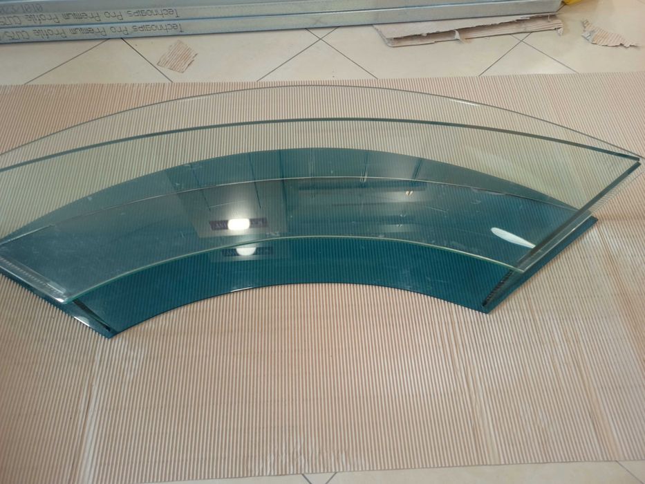 Витрина, щанд, каса, маса