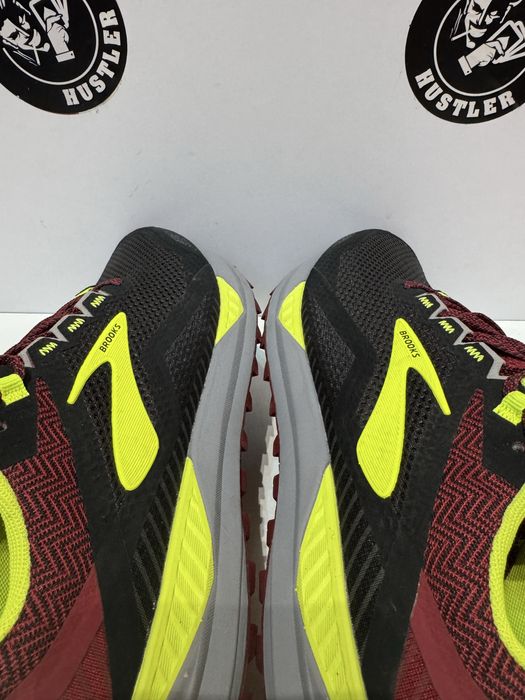 Маратонки BROOKS CASCADIA 14 .Номер 40.5