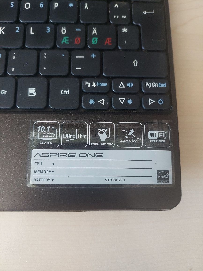 Мини лаптоп Acer
