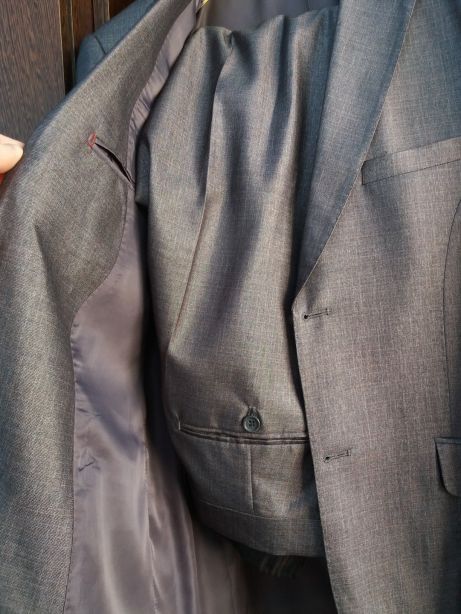 Costum de bărbati marime 48 xl