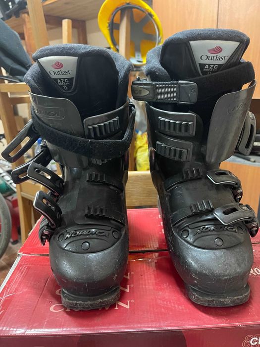 Ски обувки Nordica 39 номер