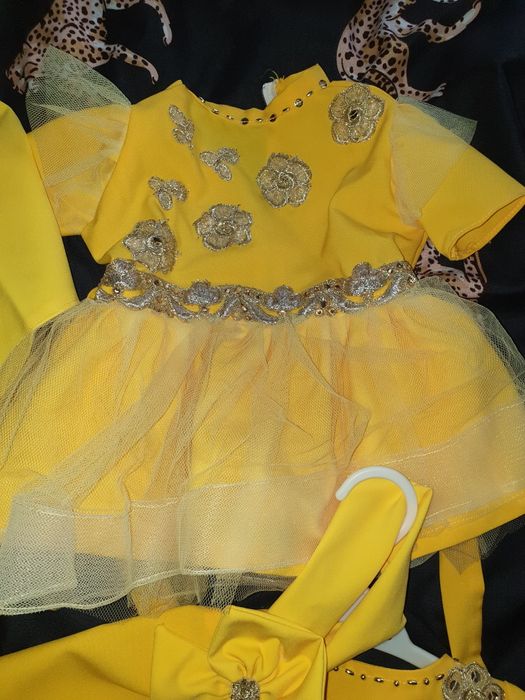 Set rochite mama si 2 fiice: botez si 4 ani