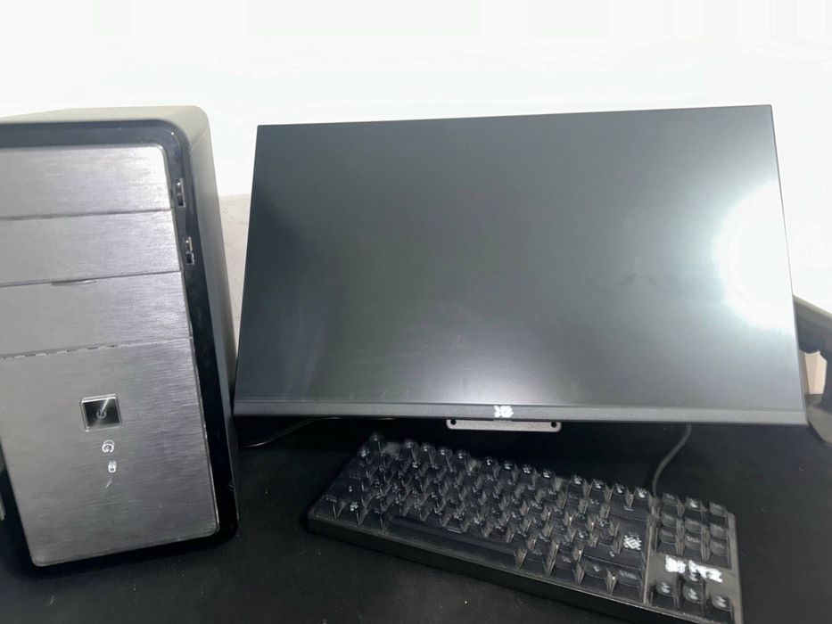 Продаётся готовый компьютерный комплект (ПК + монитор + клавиатура)