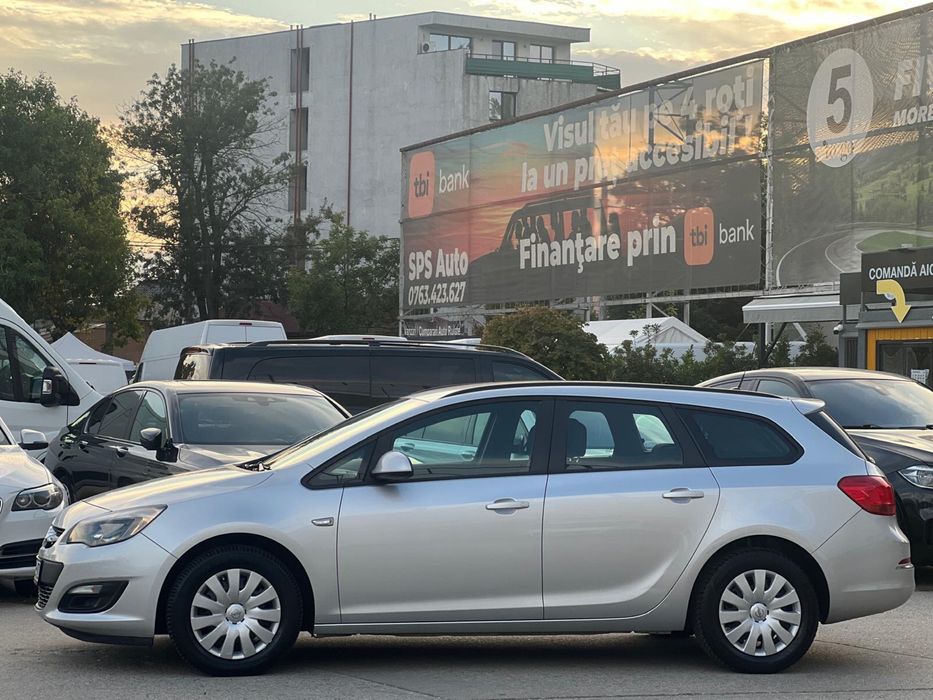 Opel astra 2015 stare impecabila